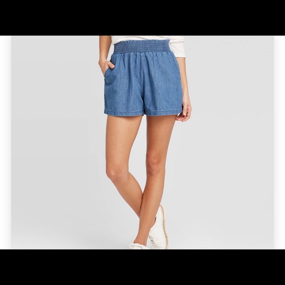 women's mid rise shorts